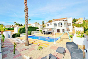 Aaron - holiday home with stunning views and private pool in Calpe